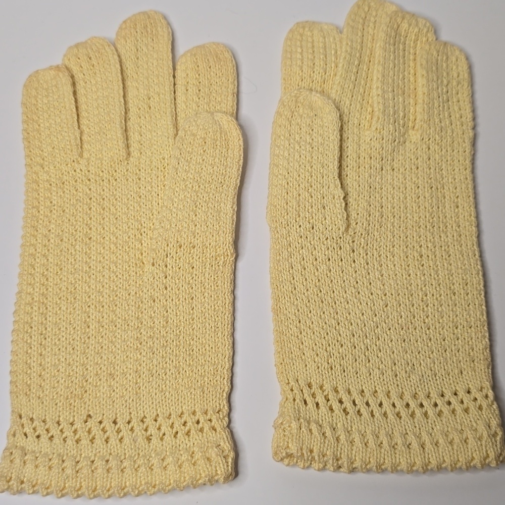 Vintage Knitted Ladies Gloves - Picture 4 of 4